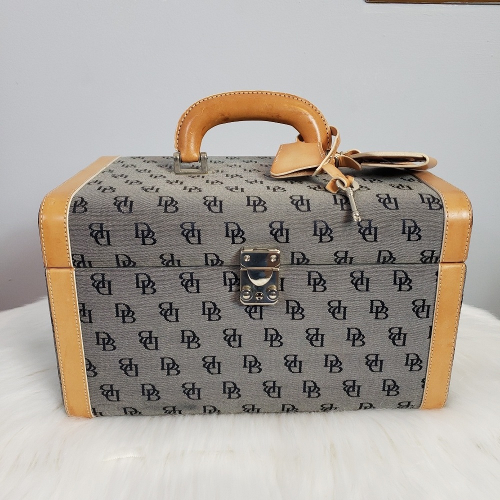 Vintage RARE Dooney & Bourke Signature Train case - Picture 1 of 8